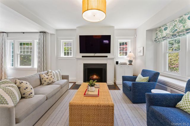 33 Merriam Avenue, Bronxville, NY 10708