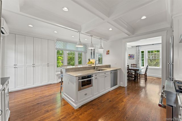 33 Merriam Avenue, Bronxville, NY 10708