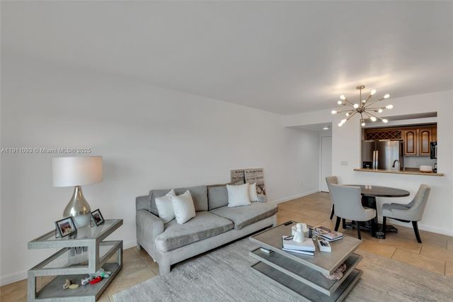 4242 NW 2nd St 807, Miami, FL 33126