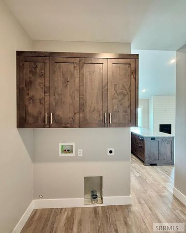 1406 N 615 E, Shelley, ID 83274