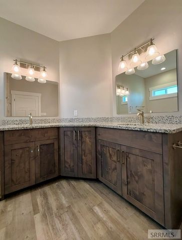 1406 N 615 E, Shelley, ID 83274