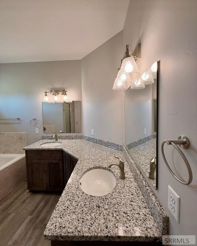 1406 N 615 E, Shelley, ID 83274