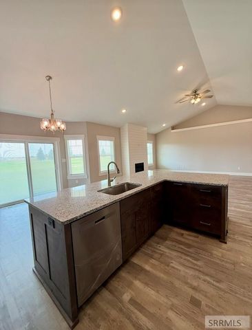 1406 N 615 E, Shelley, ID 83274