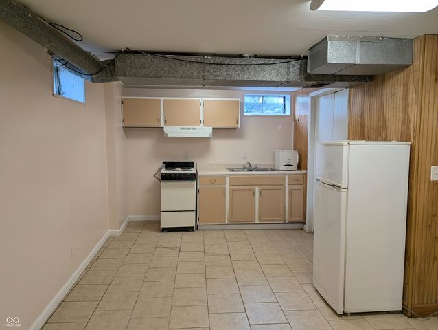 12280 E 25th Street, Columbus, IN 47203