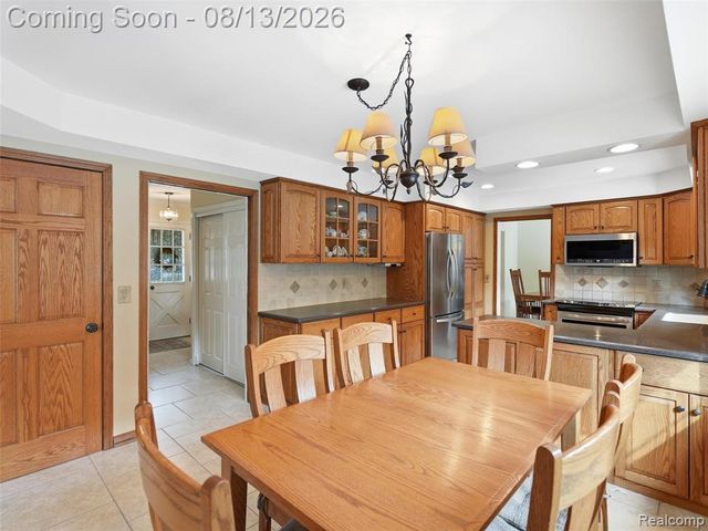 52338 Livingstone Court, Shelby Twp, MI 48316