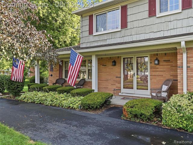 52338 Livingstone Court, Shelby Twp, MI 48316
