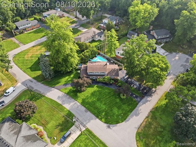 52338 Livingstone Court, Shelby Twp, MI 48316