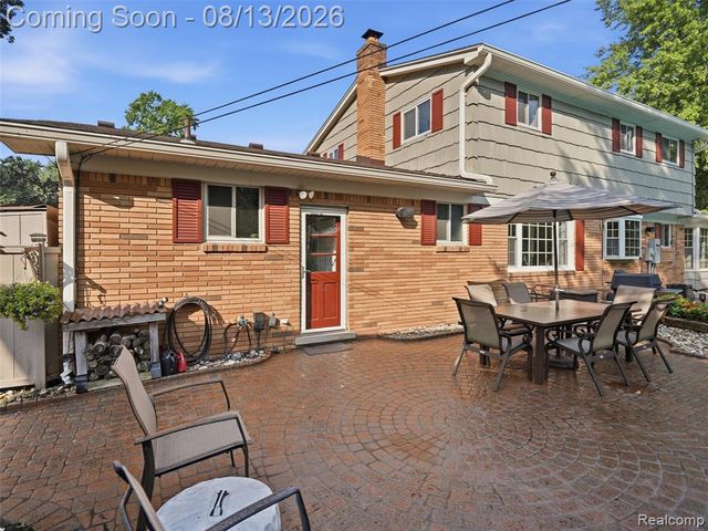 52338 Livingstone Court, Shelby Twp, MI 48316