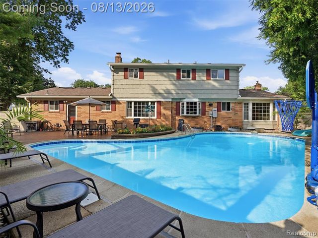 52338 Livingstone Court, Shelby Twp, MI 48316