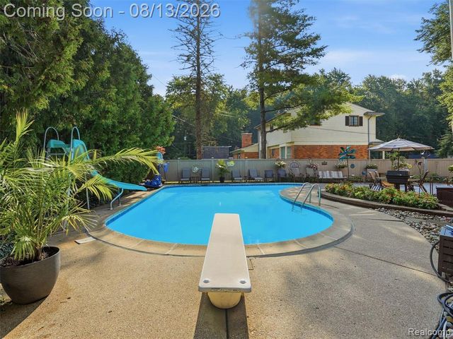 52338 Livingstone Court, Shelby Twp, MI 48316