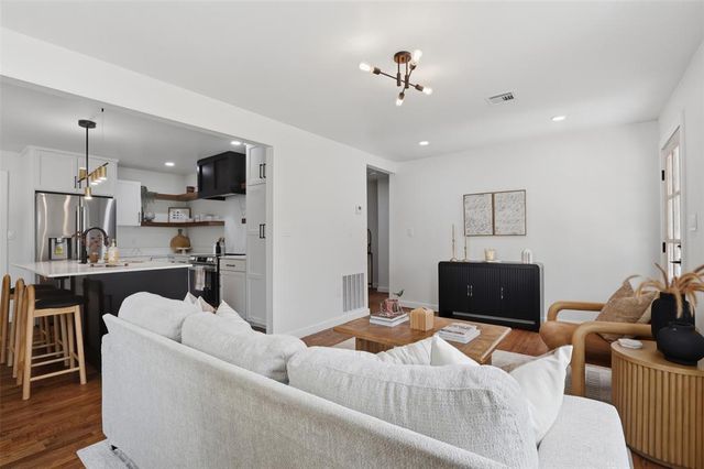 915 W Comanche Street, Norman, OK 73069