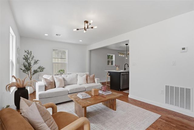915 W Comanche Street, Norman, OK 73069