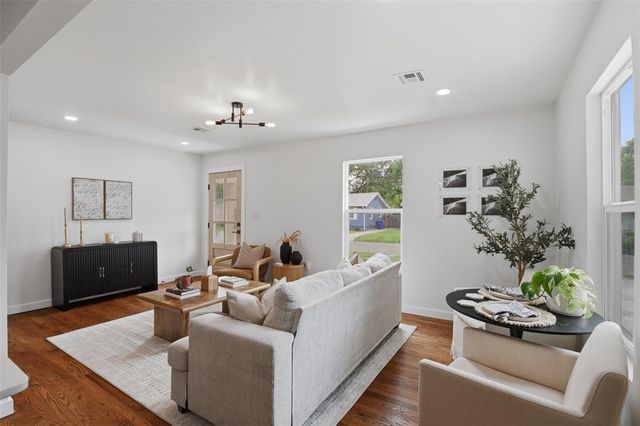 915 W Comanche Street, Norman, OK 73069