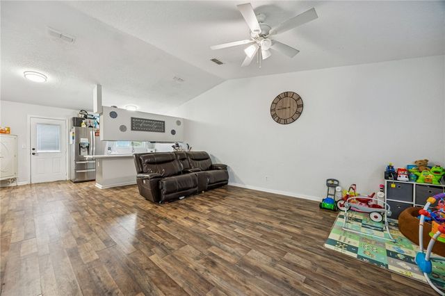 238 W Dawson Ave, Kingsland, GA 31548