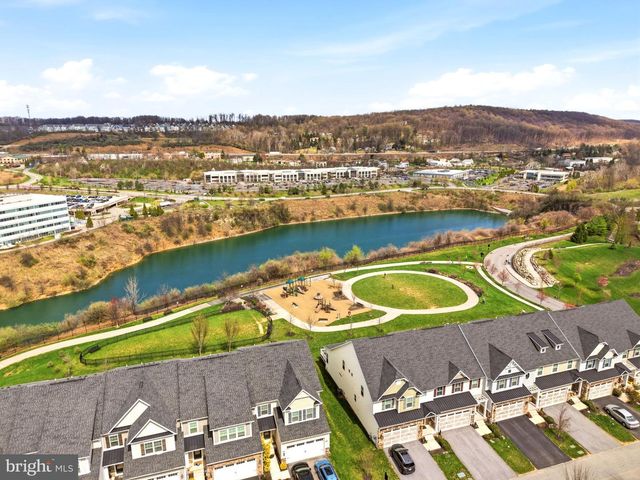512 CLIFF LN, Malvern, PA 19355