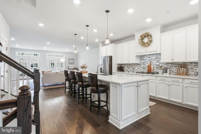 512 CLIFF LN, Malvern, PA 19355