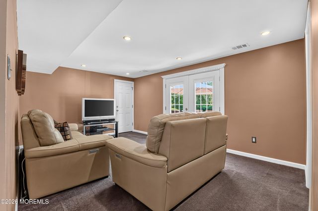 34 Eliot Road, Manalapan, NJ 07726