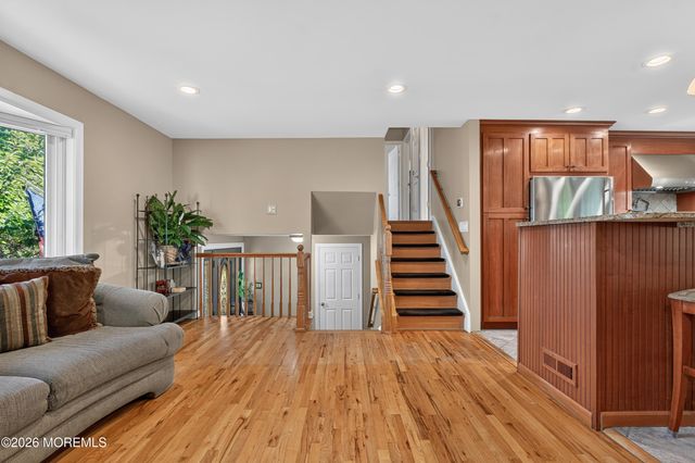34 Eliot Road, Manalapan, NJ 07726