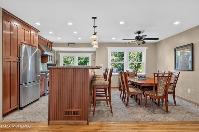 34 Eliot Road, Manalapan, NJ 07726