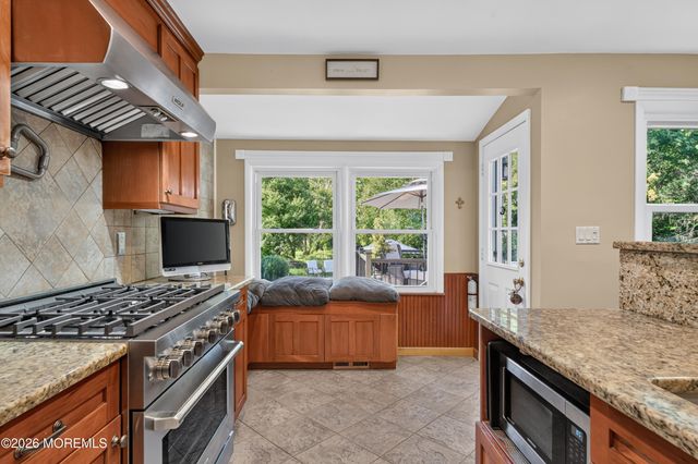 34 Eliot Road, Manalapan, NJ 07726