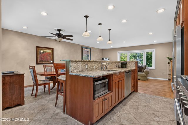 34 Eliot Road, Manalapan, NJ 07726