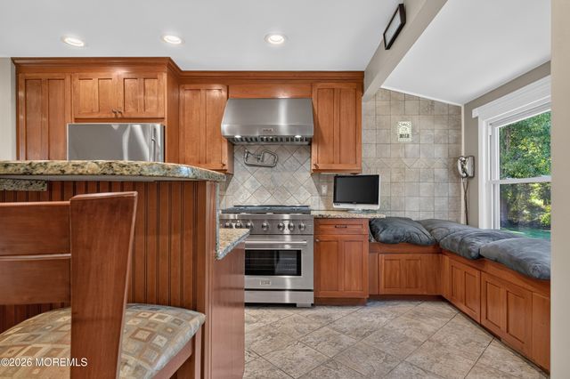 34 Eliot Road, Manalapan, NJ 07726