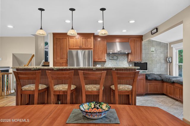 34 Eliot Road, Manalapan, NJ 07726