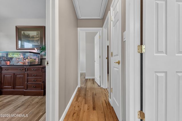34 Eliot Road, Manalapan, NJ 07726