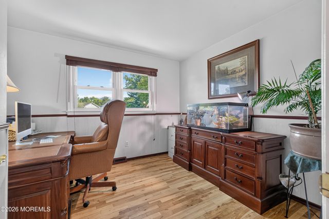 34 Eliot Road, Manalapan, NJ 07726