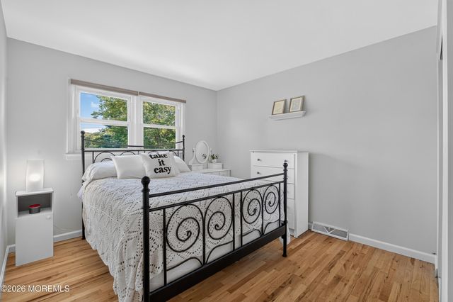 34 Eliot Road, Manalapan, NJ 07726