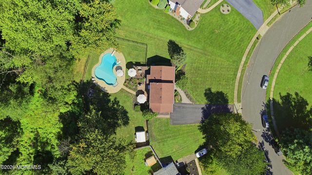 34 Eliot Road, Manalapan, NJ 07726
