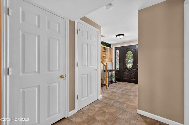34 Eliot Road, Manalapan, NJ 07726