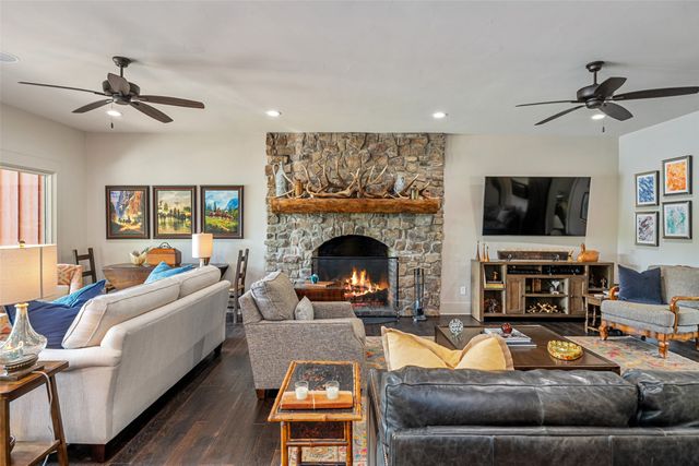 913 Private Road 6665, Mineola, TX 75773