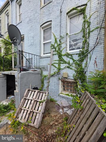 3135 OAKFORD AVE, Baltimore, MD 21215