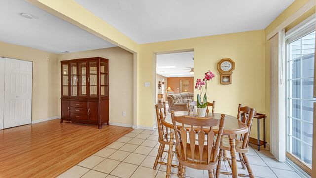 1395 Waverly Road, Chesterton, IN 46304