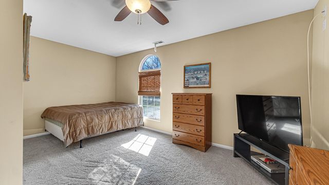 1395 Waverly Road, Chesterton, IN 46304