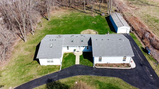 1395 Waverly Road, Chesterton, IN 46304