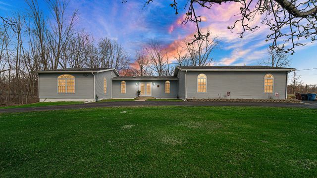1395 Waverly Road, Chesterton, IN 46304