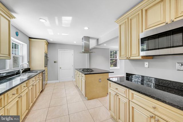 9709 CONNECTICUT AVE, Kensington, MD 20895