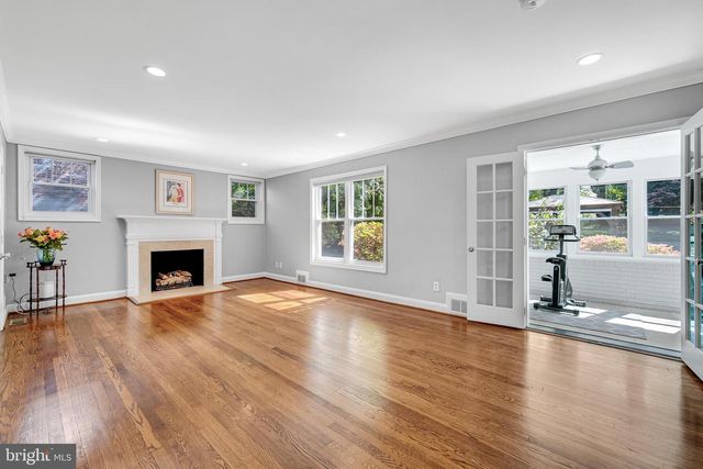 9709 CONNECTICUT AVE, Kensington, MD 20895