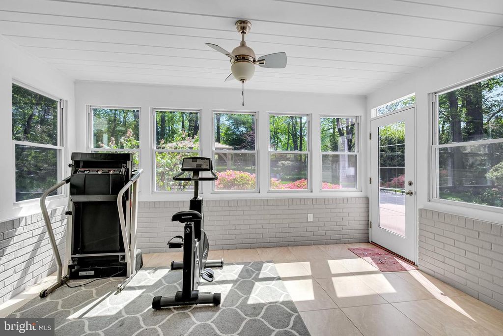 Image 14 of property listing at 9709 CONNECTICUT AVE, Kensington, MD 20895