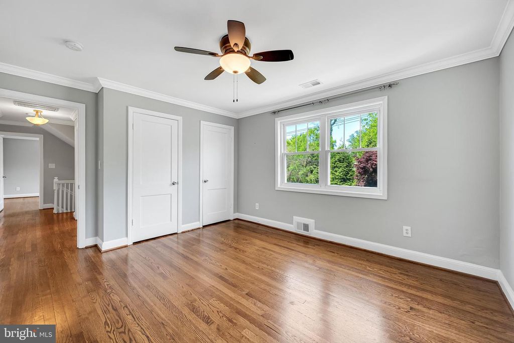 Image 20 of property listing at 9709 CONNECTICUT AVE, Kensington, MD 20895