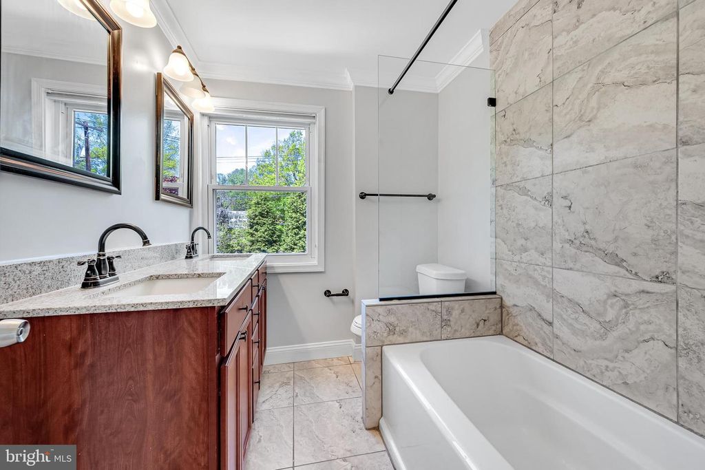 Image 21 of property listing at 9709 CONNECTICUT AVE, Kensington, MD 20895