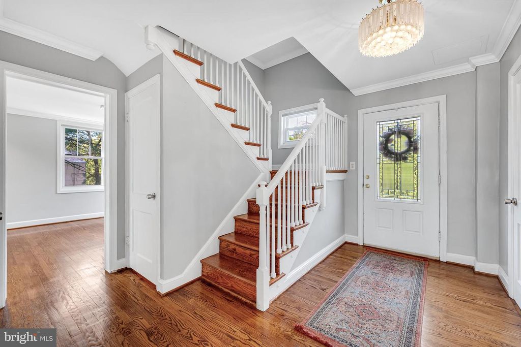 Image 4 of property listing at 9709 CONNECTICUT AVE, Kensington, MD 20895