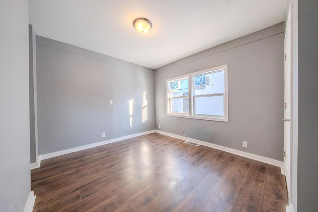 654 Winslow Avenue, Saint Paul, MN 55107