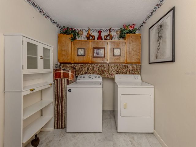 1028 LILLIAN STREET, Venice, FL 34285