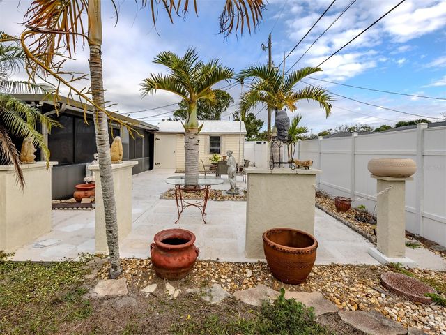 1028 LILLIAN STREET, Venice, FL 34285