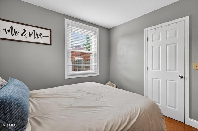 1560 East Sevier Avenue, Kingsport, TN 37664