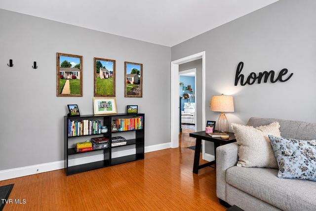 1560 East Sevier Avenue, Kingsport, TN 37664