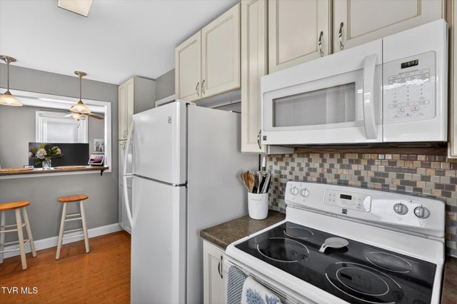 1560 East Sevier Avenue, Kingsport, TN 37664